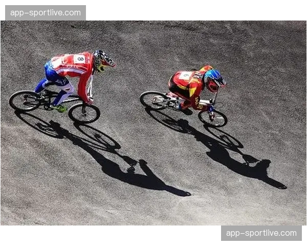 一场未经批准的民间BMX赛事因安全措施不足被当地警方叫停